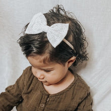 White Embroidered : Baby Bow