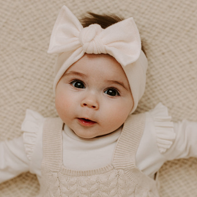 Super Soft Cream Sweater : Flat Bow Headband