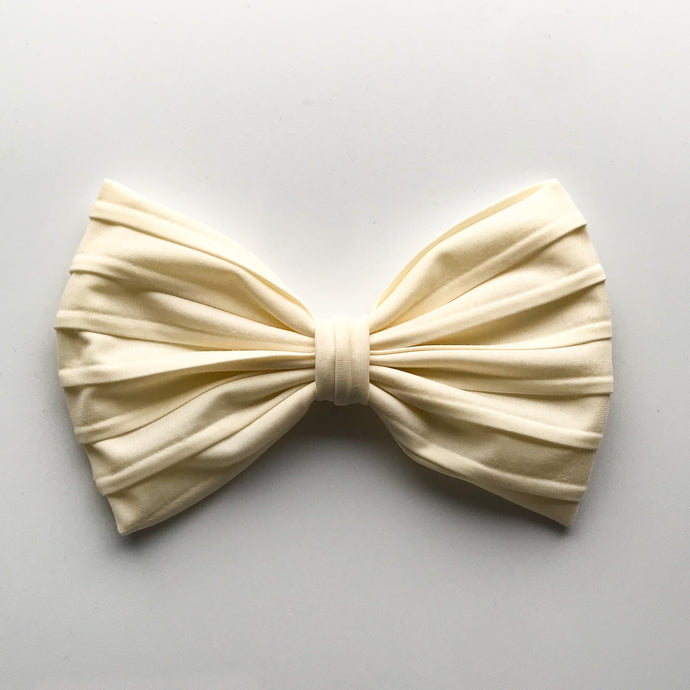 Pleated Cream : XL Bow